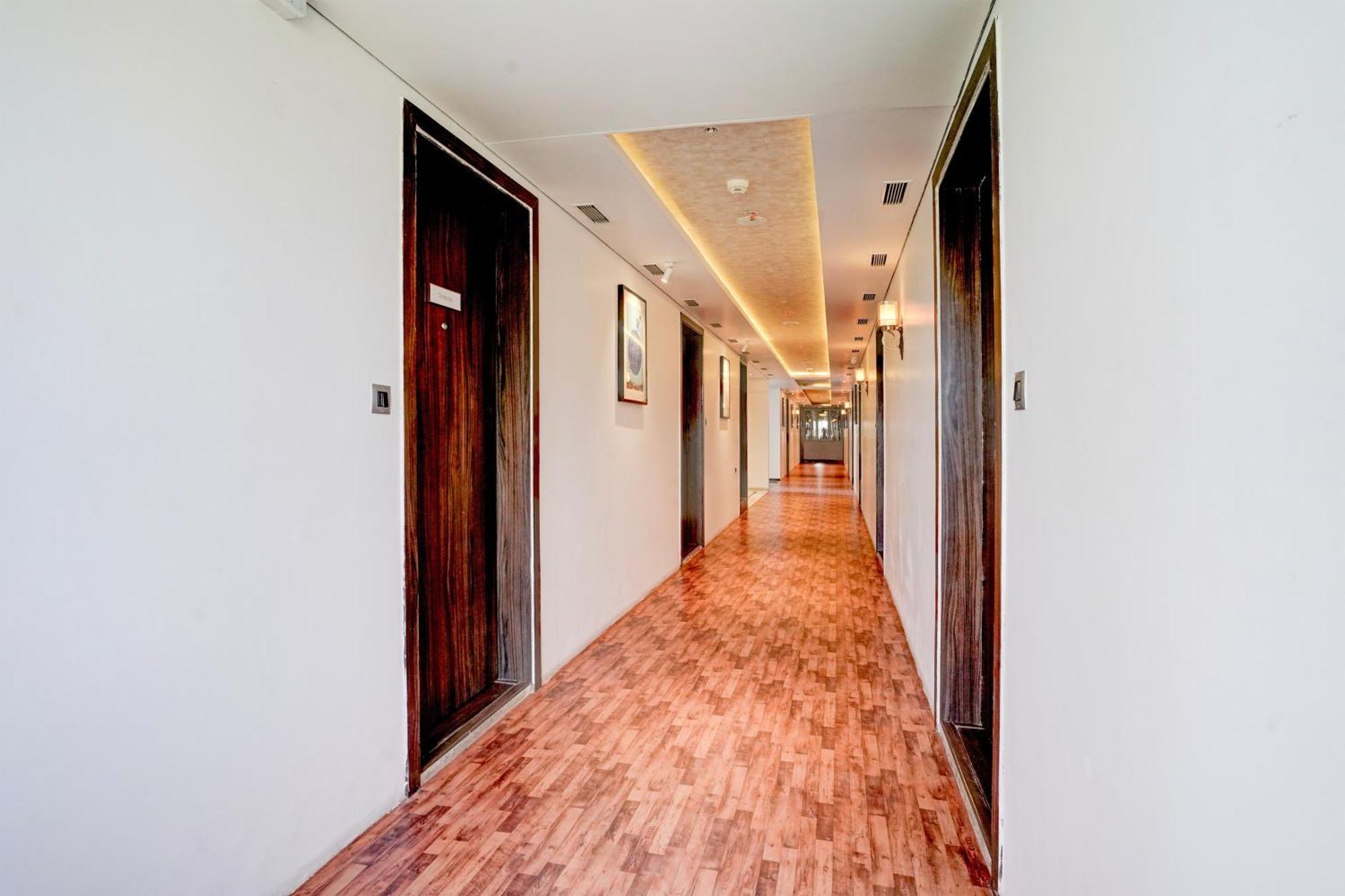 Palette Magarpatta City Formerly Emerald Guestimony Pune Exterior foto