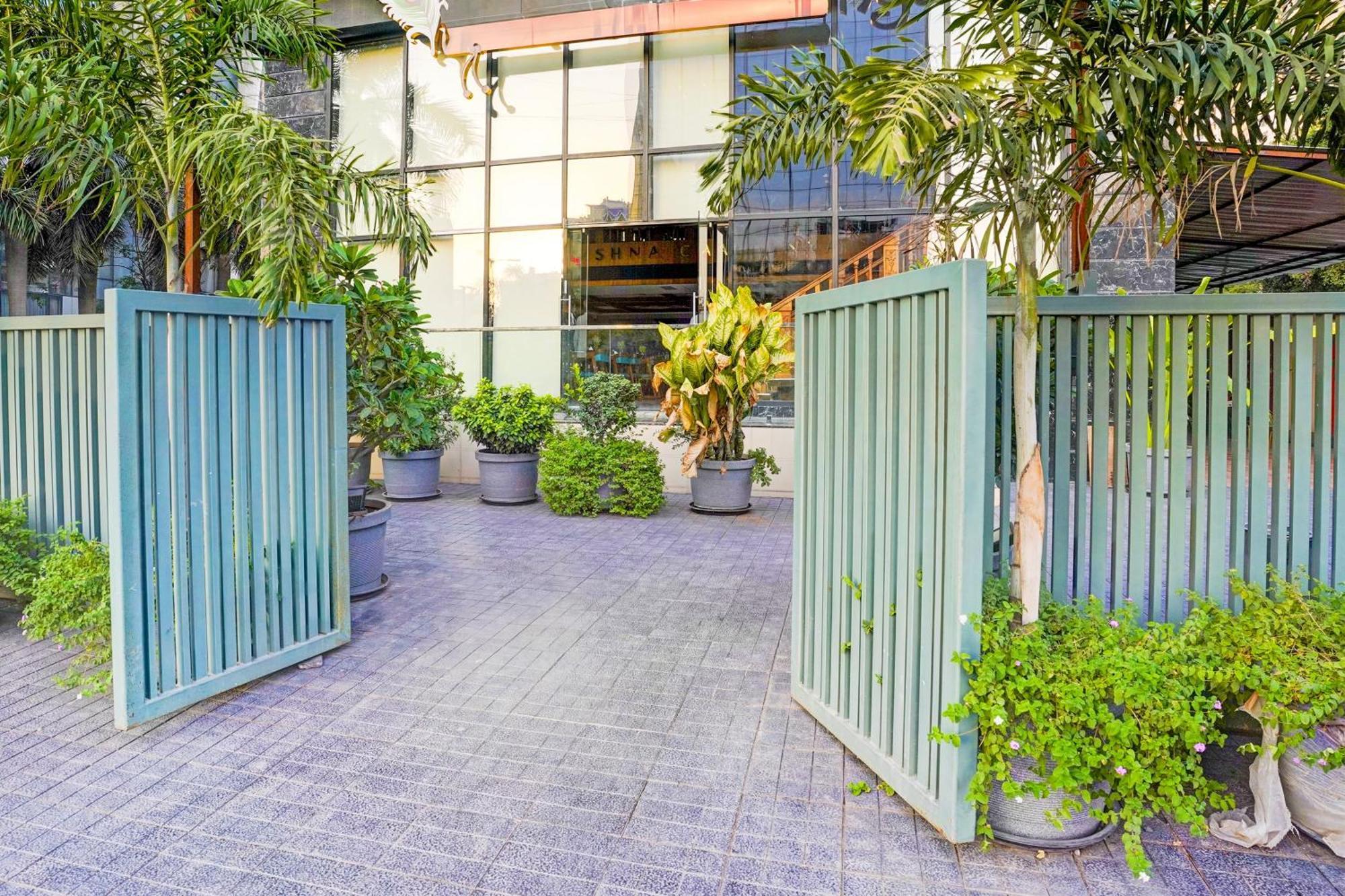 Palette Magarpatta City Formerly Emerald Guestimony Pune Exterior foto