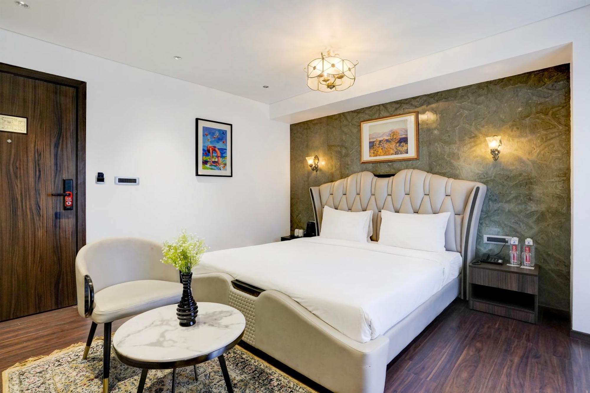 Palette Magarpatta City Formerly Emerald Guestimony Pune Exterior foto